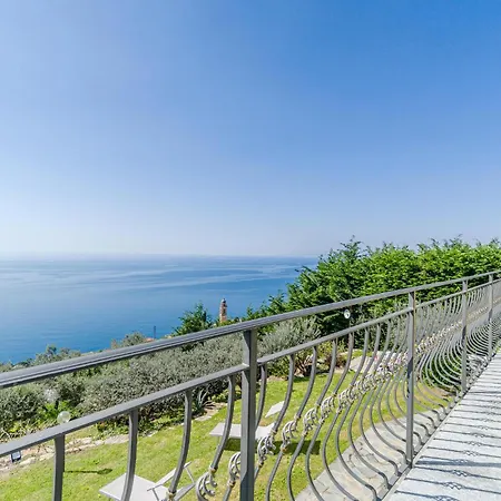 Pet Friendly In * Pieve Ligure